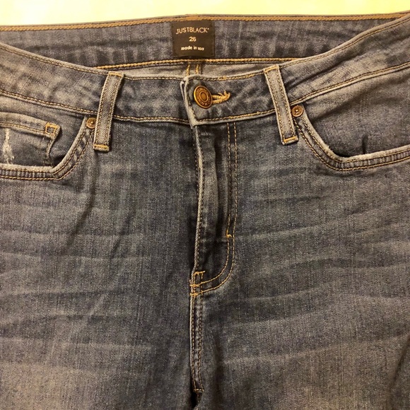 JUST BLACK Ripped Fray Hem Jeans Size 26 - Picture 5 of 5